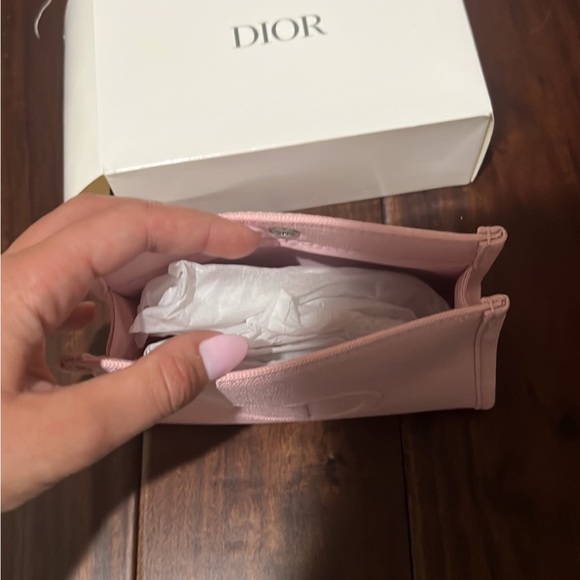 Dior - Picture 3 of 7